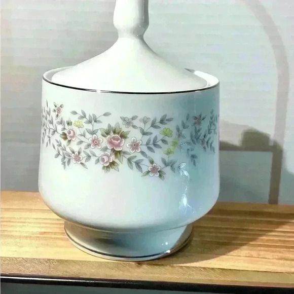 OXFORD Sugar Bowl   made in Japan  Chantilly  536 - Picture 1 of 5